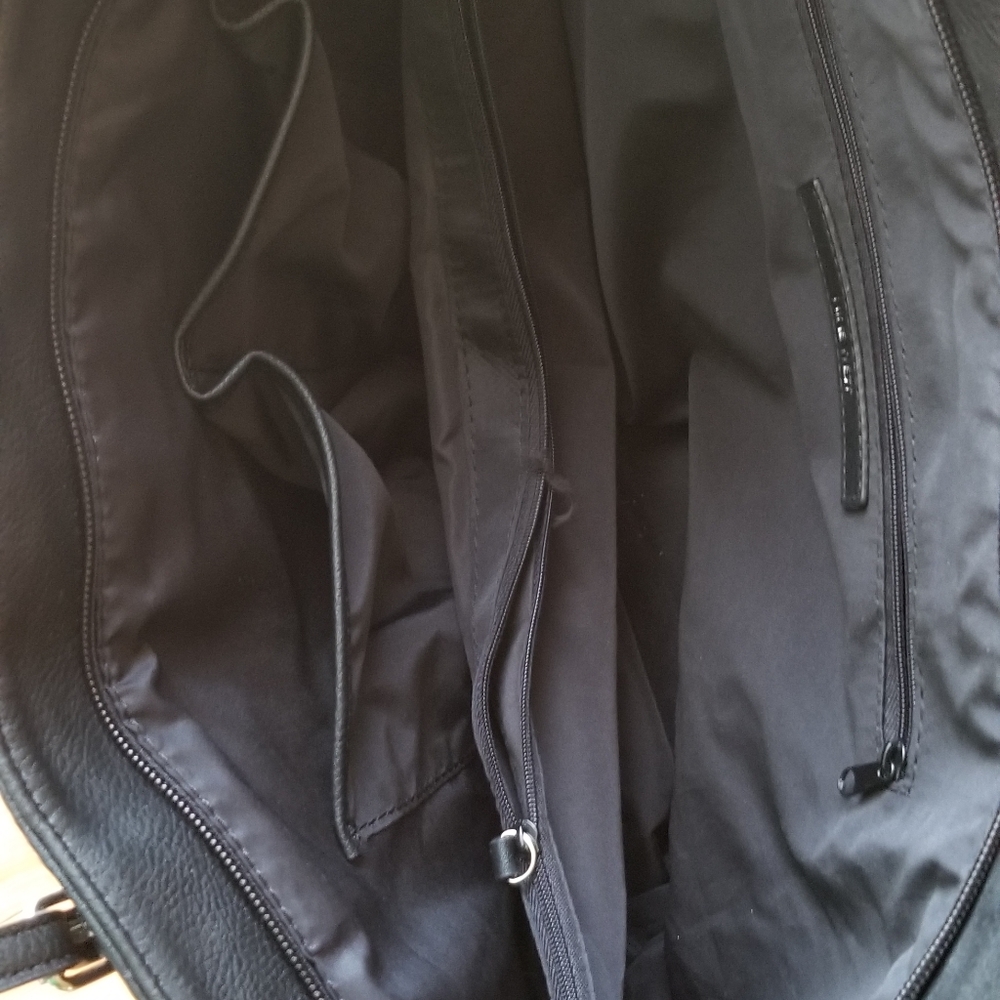 Purse - Picture 2 of 2